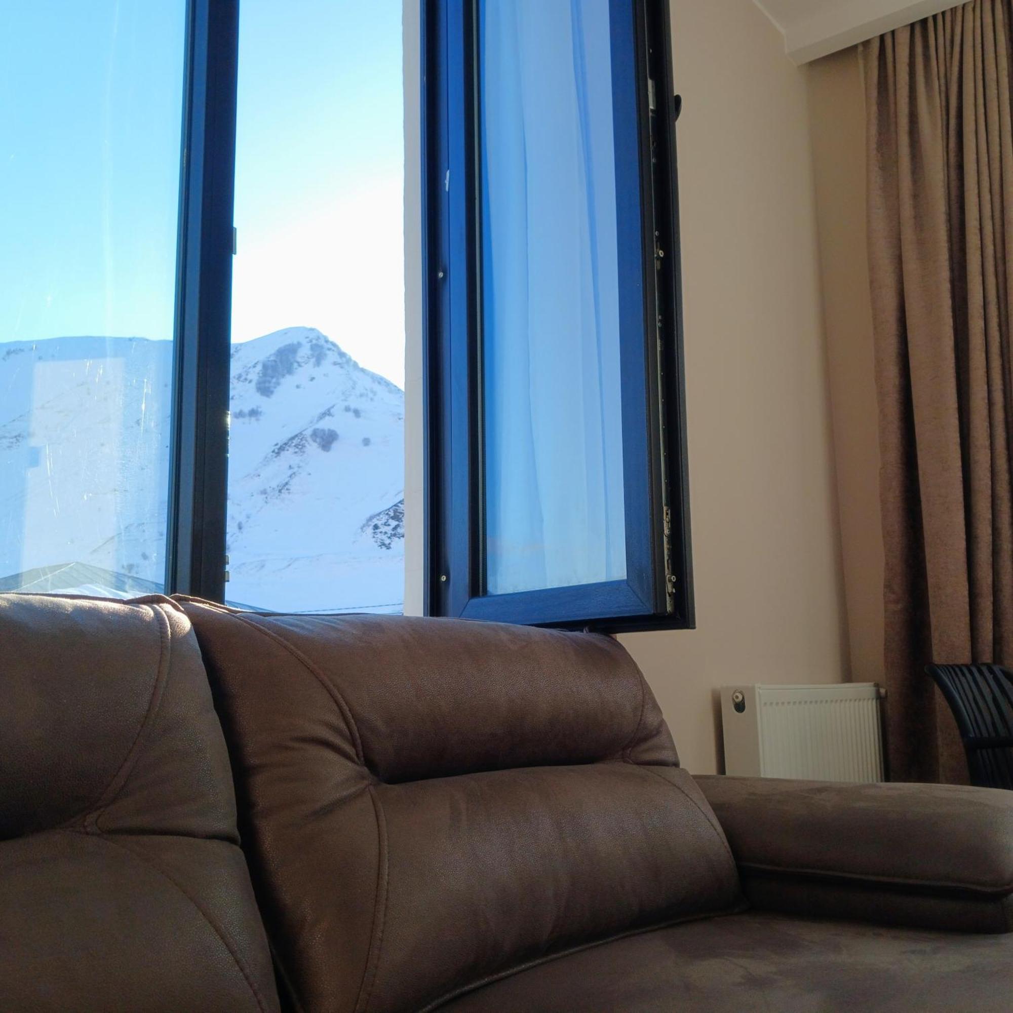 Agre Kazbegi Hotell Achkhoti Eksteriør bilde