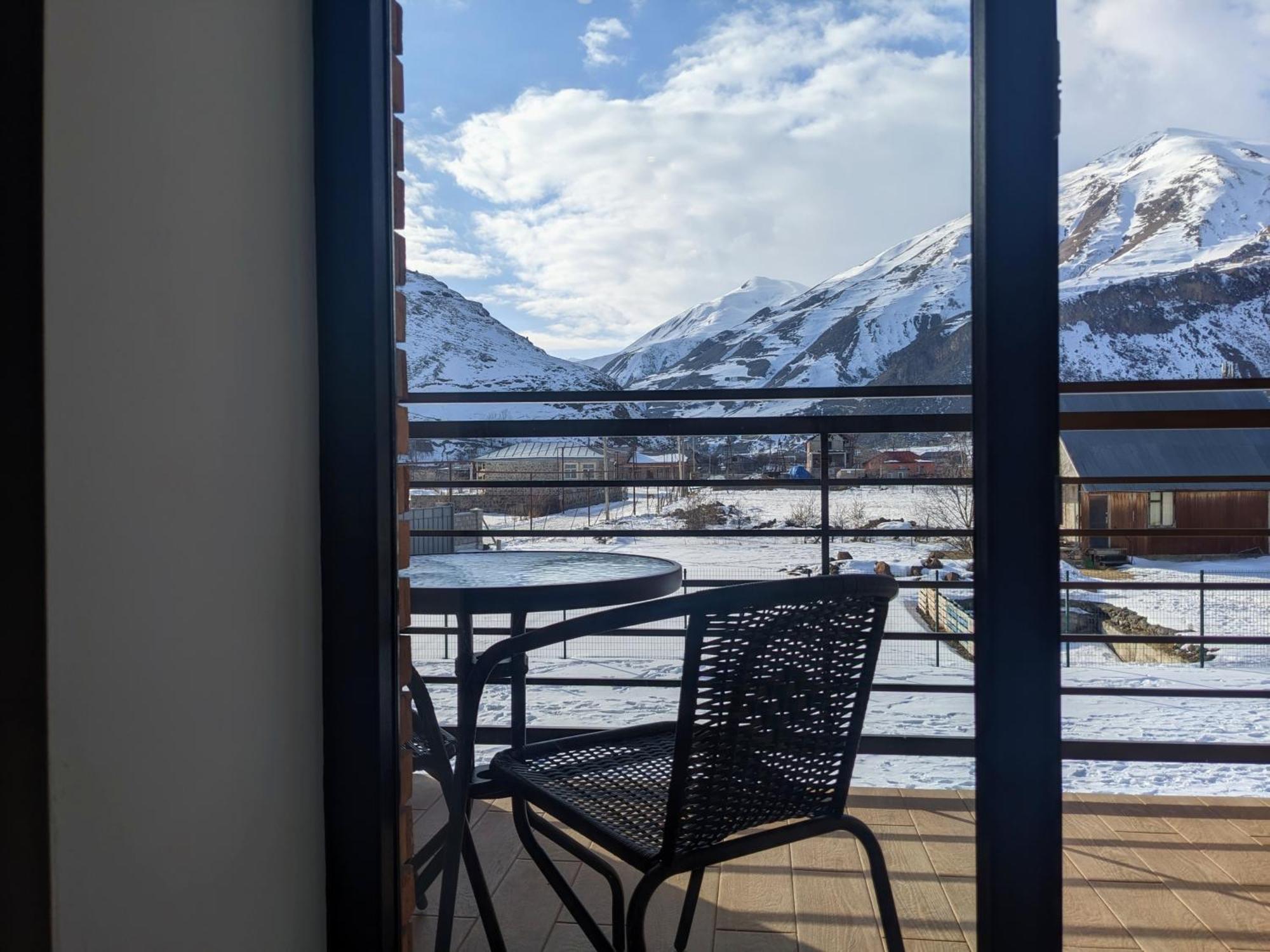 Agre Kazbegi Hotell Achkhoti Eksteriør bilde