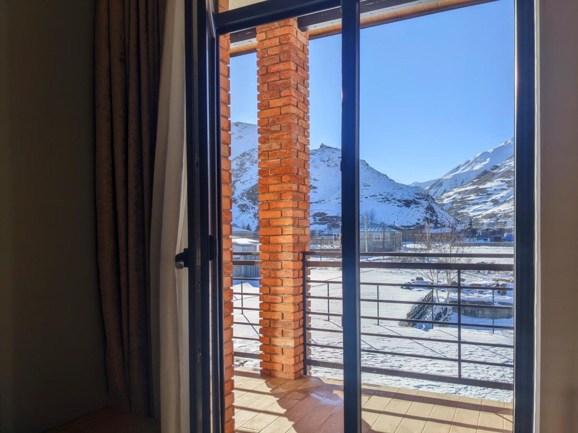 Agre Kazbegi Hotell Achkhoti Eksteriør bilde